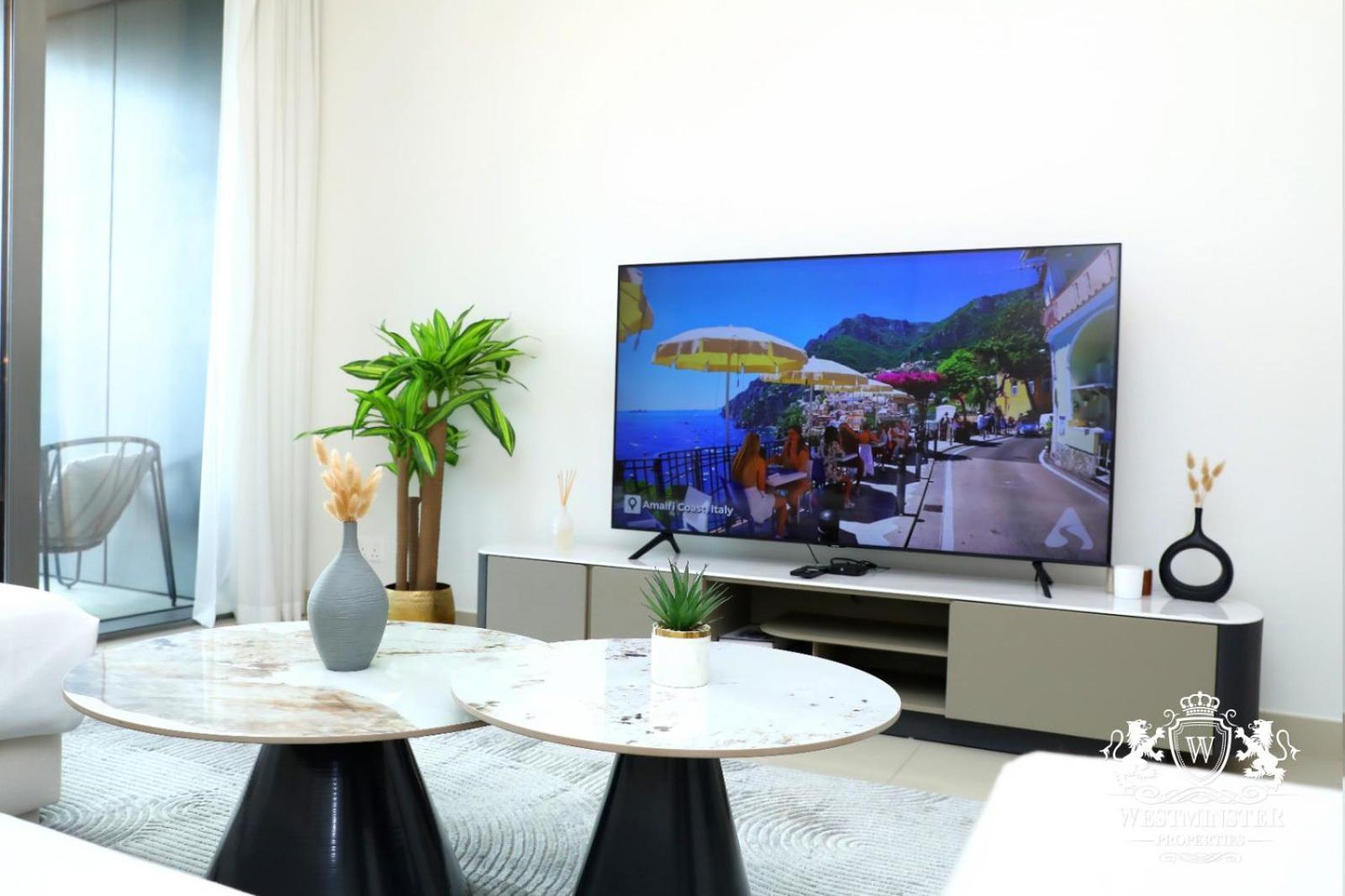 Westminster Boulevard Point Apartment *